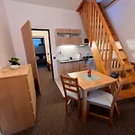 Mona & 3* Harrachov