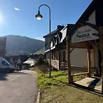 Mona & Guest house